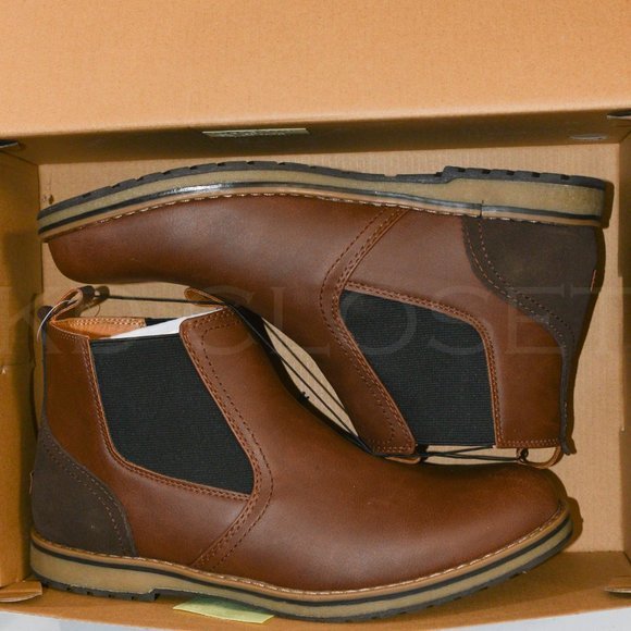 Izod BROWN‎ Men\'s Lucas Pull-On Chukka Leather Boot